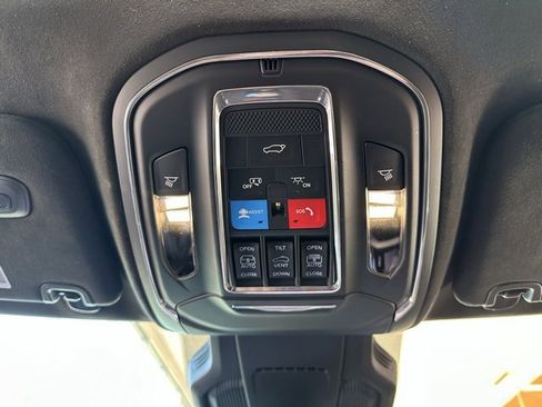 Used 2025 Jeep Wagoneer S Launch Edition image 39