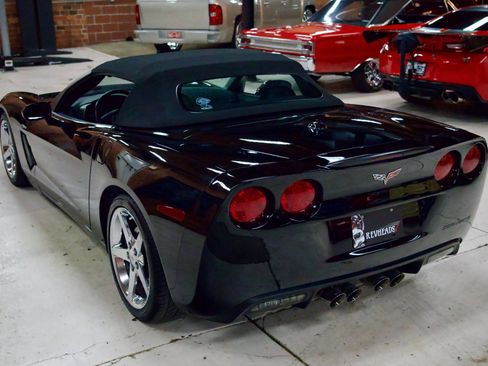 Used 2005 Chevrolet Corvette Convertible w/ Preferred Equipment Group image 26