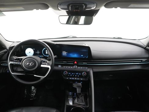 Used 2023 Hyundai Elantra Limited FWD image 13