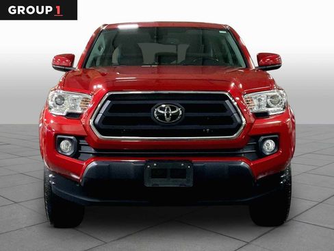 Certified 2021 Toyota Tacoma SR5 AWD/4WD image 4