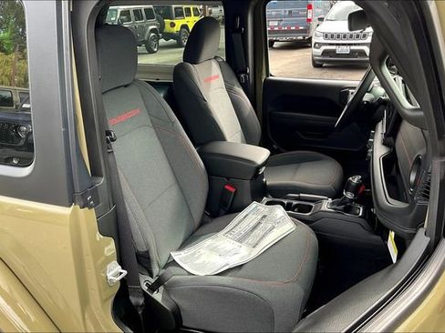 New 2025 Jeep Wrangler Rubicon w/ Convenience Group image 26