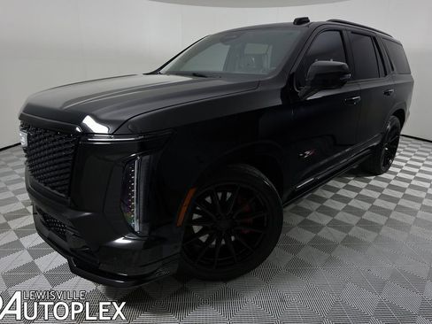Used 2025 Cadillac Escalade V w/ LPO, ONYX Package image 1