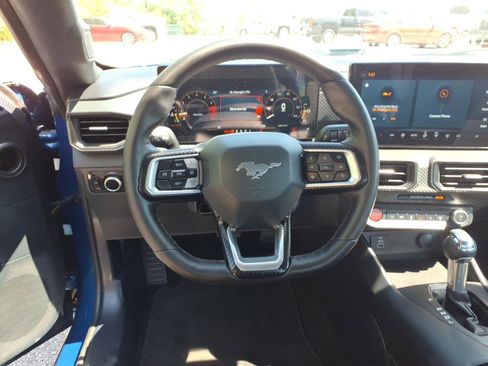 Used 2024 Ford Mustang Coupe RWD image 7