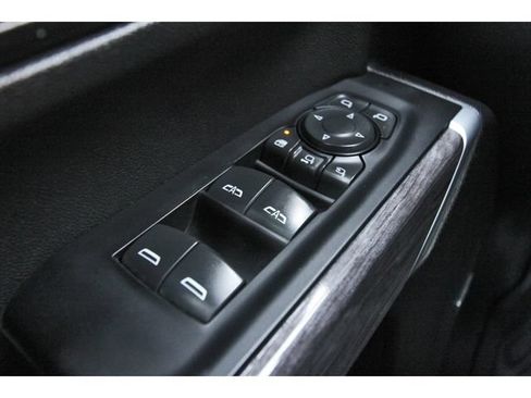 Used 2023 GMC Sierra 3500 Denali w/ Denali Ultimate Package AWD/4WD image 20
