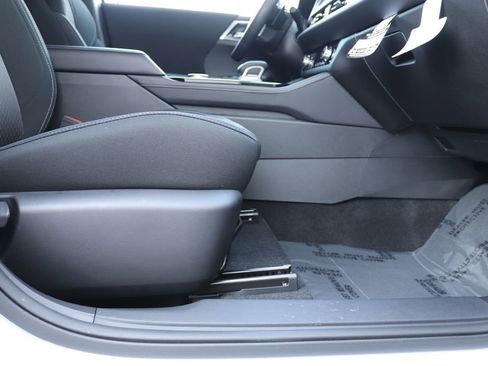 New 2026 Mitsubishi Outlander ES image 35