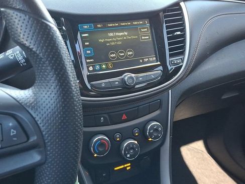 Certified 2019 Chevrolet Trax LT FWD image 19