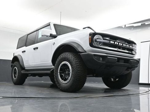 New 2026 Ford Bronco Outer Banks w/ Sasquatch Package AWD/4WD image 24