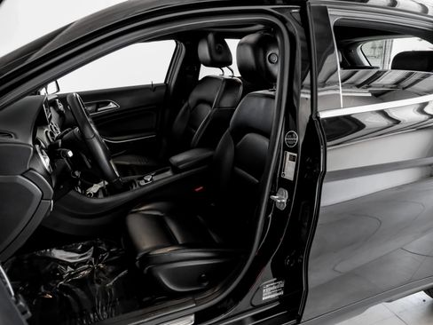 Used 2016 Mercedes-Benz GLA 250 image 30