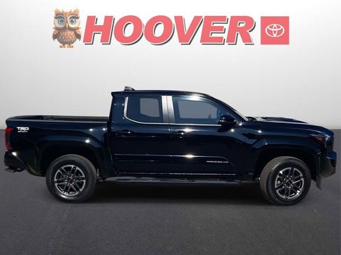Used 2024 Toyota Tacoma TRD Sport w/ TRD Sport Upgrade Package image 2