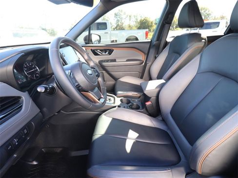 Used 2025 Subaru Forester Sport image 2