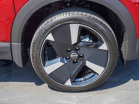 New 2026 Nissan Kicks SR image 10