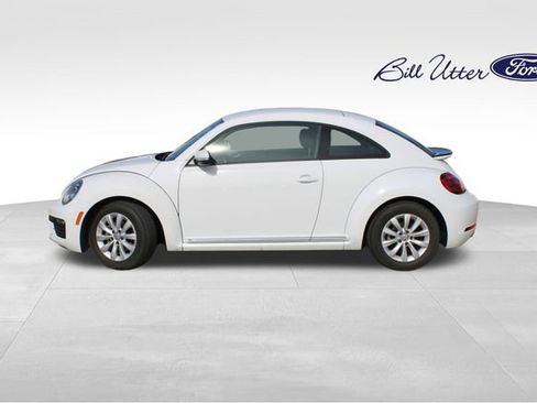 Used 2019 Volkswagen Beetle 2.0T S image 8