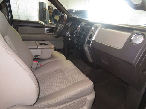 Used 2010 Ford F150 XLT image 32