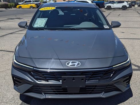Used 2025 Hyundai Elantra SEL FWD image 6