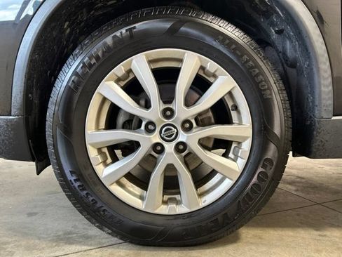 Used 2020 Nissan Rogue SV AWD/4WD image 10