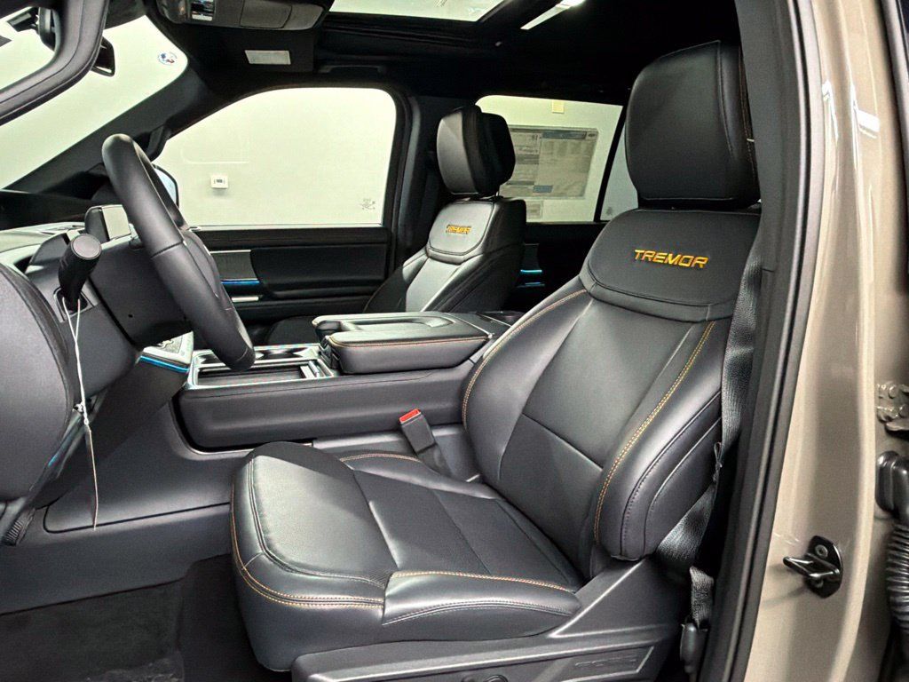 New 2027 Ford Expedition Tremor w/ Driver's Package AWD/4WD image 28