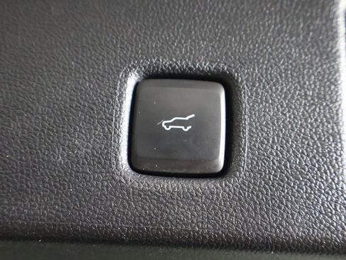 Used 2022 Ford Escape SE w/ Convenience Package image 17