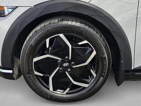 Used 2024 Hyundai Ioniq 5 SEL image 17