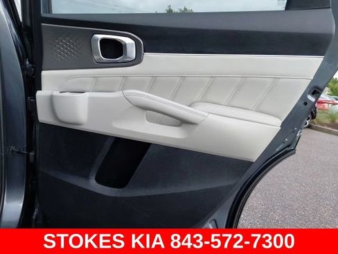 Used 2021 Kia Sorento SX FWD image 31