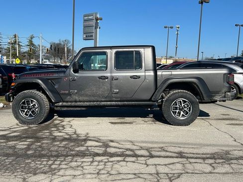New 2026 Jeep Gladiator Rubicon w/ Steel Power Dome Hood Package AWD/4WD image 10