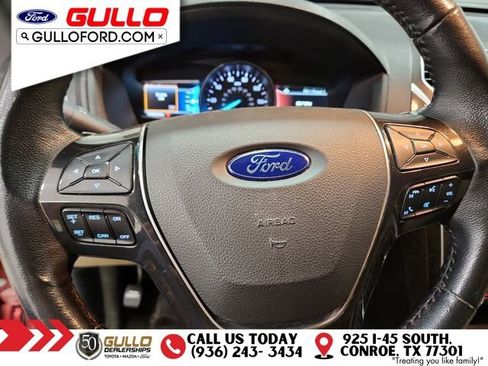 Used 2017 Ford Explorer Limited image 22