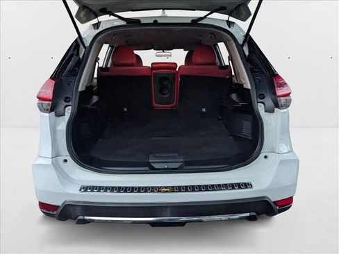 Used 2018 Nissan Rogue S image 6
