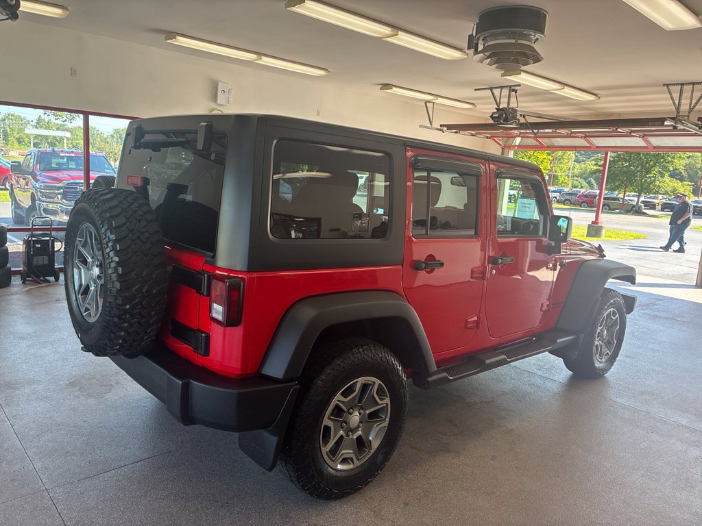 Used 2017 Jeep Wrangler Unlimited Rubicon w/ Cold Weather Group AWD/4WD image 29