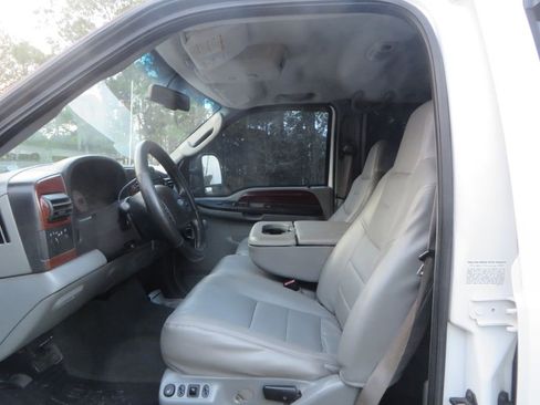 Used 2007 Ford F350 Lariat image 13