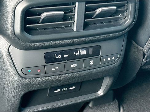 Certified 2025 Honda Pilot EX-L image 21