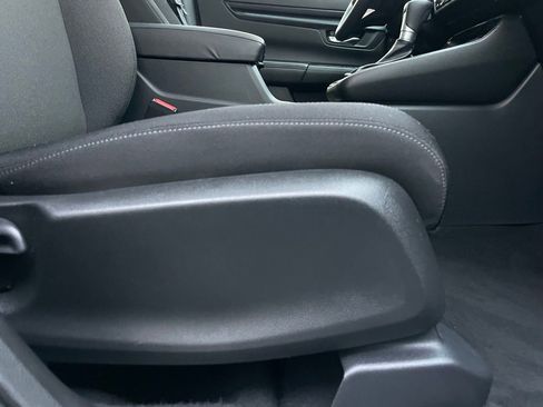 Certified 2025 Honda CR-V EX image 31