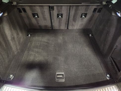 Used 2021 Porsche Macan image 54