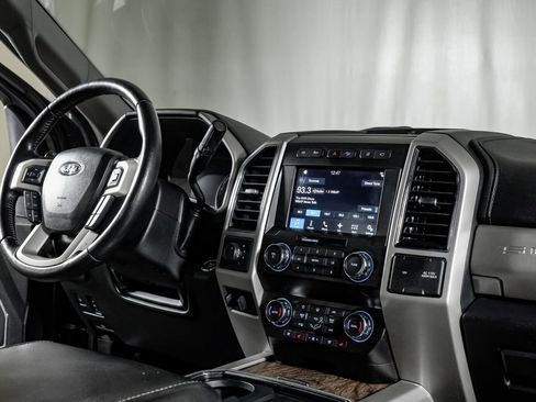 Used 2019 Ford F250 Lariat w/ Lariat Ultimate Package image 24