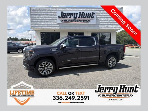Used 2024 GMC Sierra 1500 Denali w/ Denali Reserve Package AWD/4WD image 1