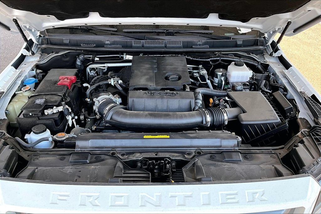 Used 2024 Nissan Frontier SV w/ Technology Package AWD/4WD image 31