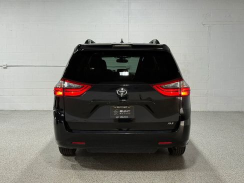Used 2020 Toyota Sienna XLE FWD image 7