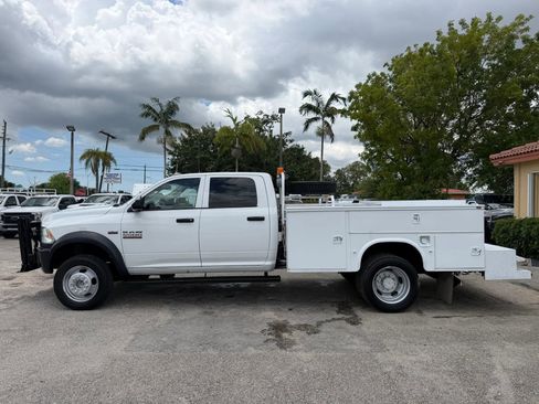 Used 2017 RAM 5500 Tradesman w/ Payload Upgrade Package AWD/4WD image 3