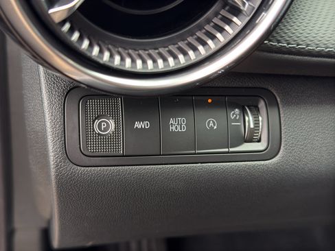New 2027 Chevrolet Equinox LT w/ Convenience Package II AWD/4WD image 13