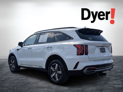Used 2023 Kia Sorento S w/ Panoramic Sunroof Package FWD image 7
