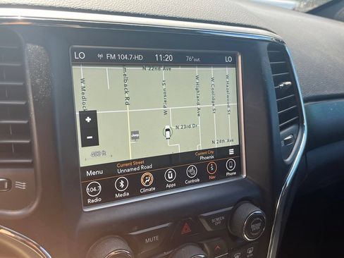 Used 2018 Jeep Grand Cherokee Altitude AWD/4WD image 15