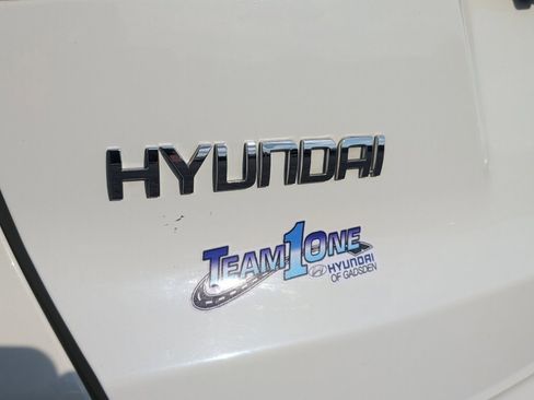 Used 2011 Hyundai Tucson GLS w/ Navigation Pkg 2 image 11