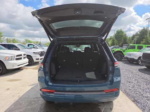New 2026 Jeep Grand Cherokee Limited AWD/4WD image 25