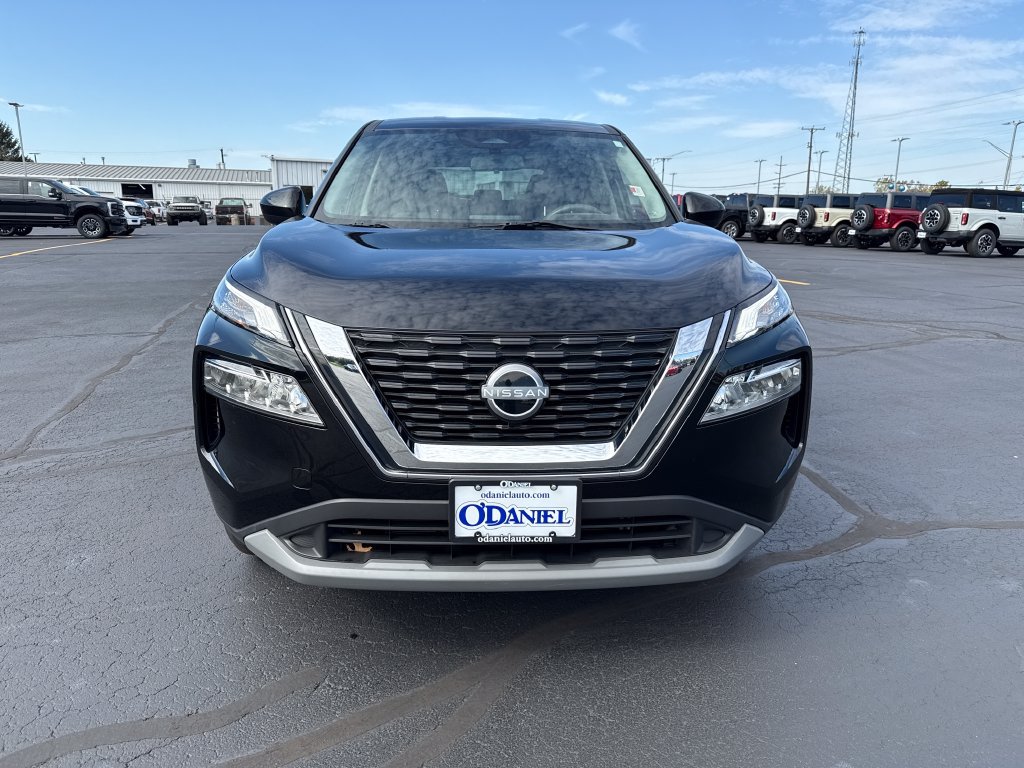 Used 2023 Nissan Rogue SV AWD/4WD image 3