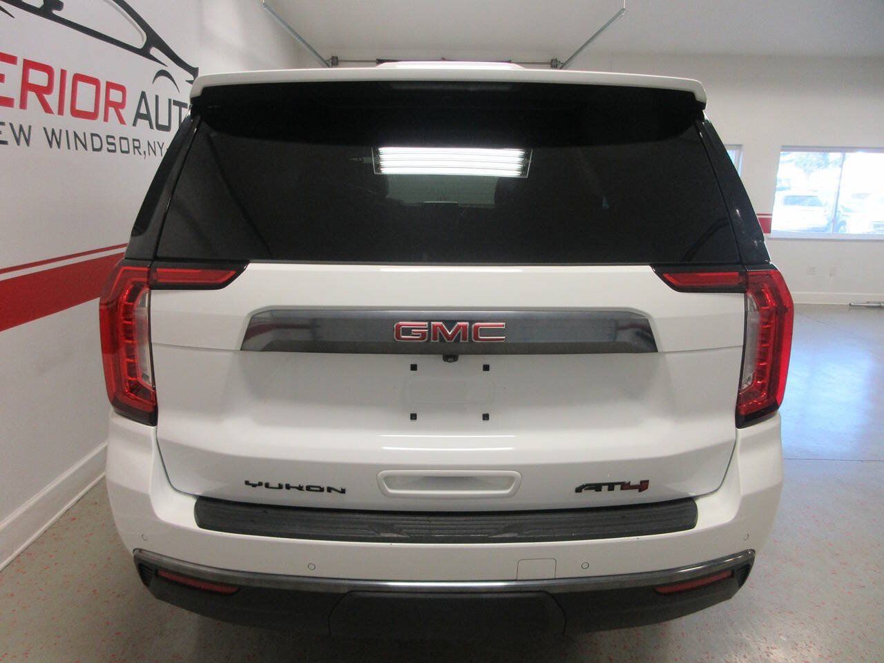 Used 2024 GMC Yukon AT4 w/ Technology Package AWD/4WD image 13