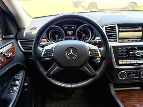 Used 2014 Mercedes-Benz ML 550 4MATIC image 16