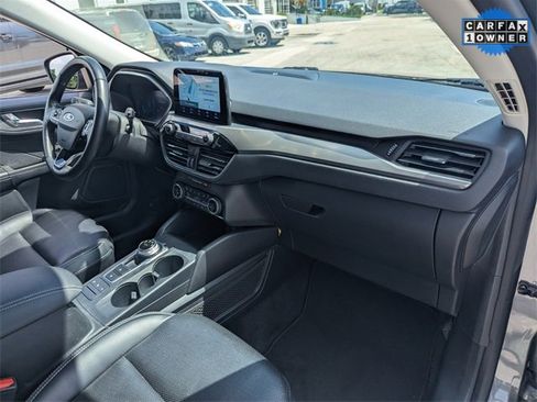 Used 2021 Ford Escape Titanium image 21