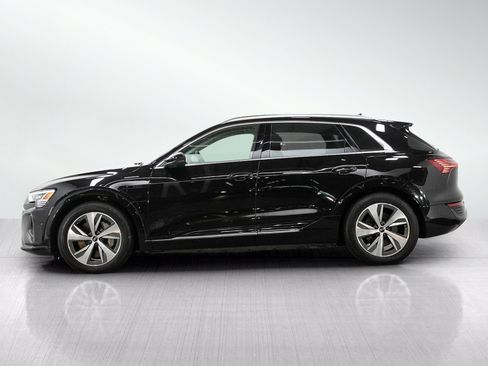 Used 2024 Audi Q8 e-tron Premium Plus w/ Premium Plus Package AWD/4WD image 2