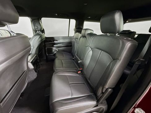 Used 2023 Jeep Wagoneer Series II image 25