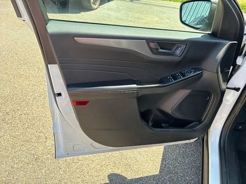 Used 2023 Ford Escape Active AWD/4WD image 7