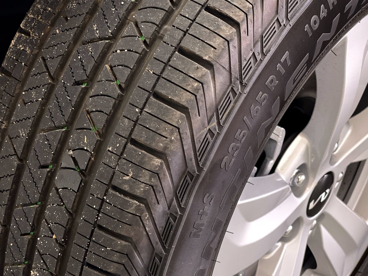 Certified 2026 Kia Sorento LX FWD image 13
