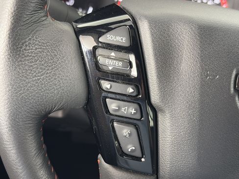 Used 2024 Nissan Frontier SL AWD/4WD image 37